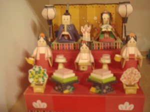 ペーパークラフトのお雛様の写真