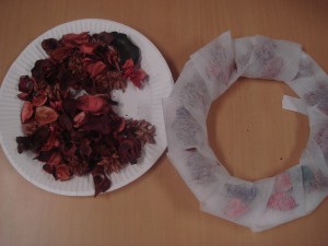 ドライハーブのリース作り