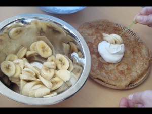 生地とバナナの盛り付けの写真